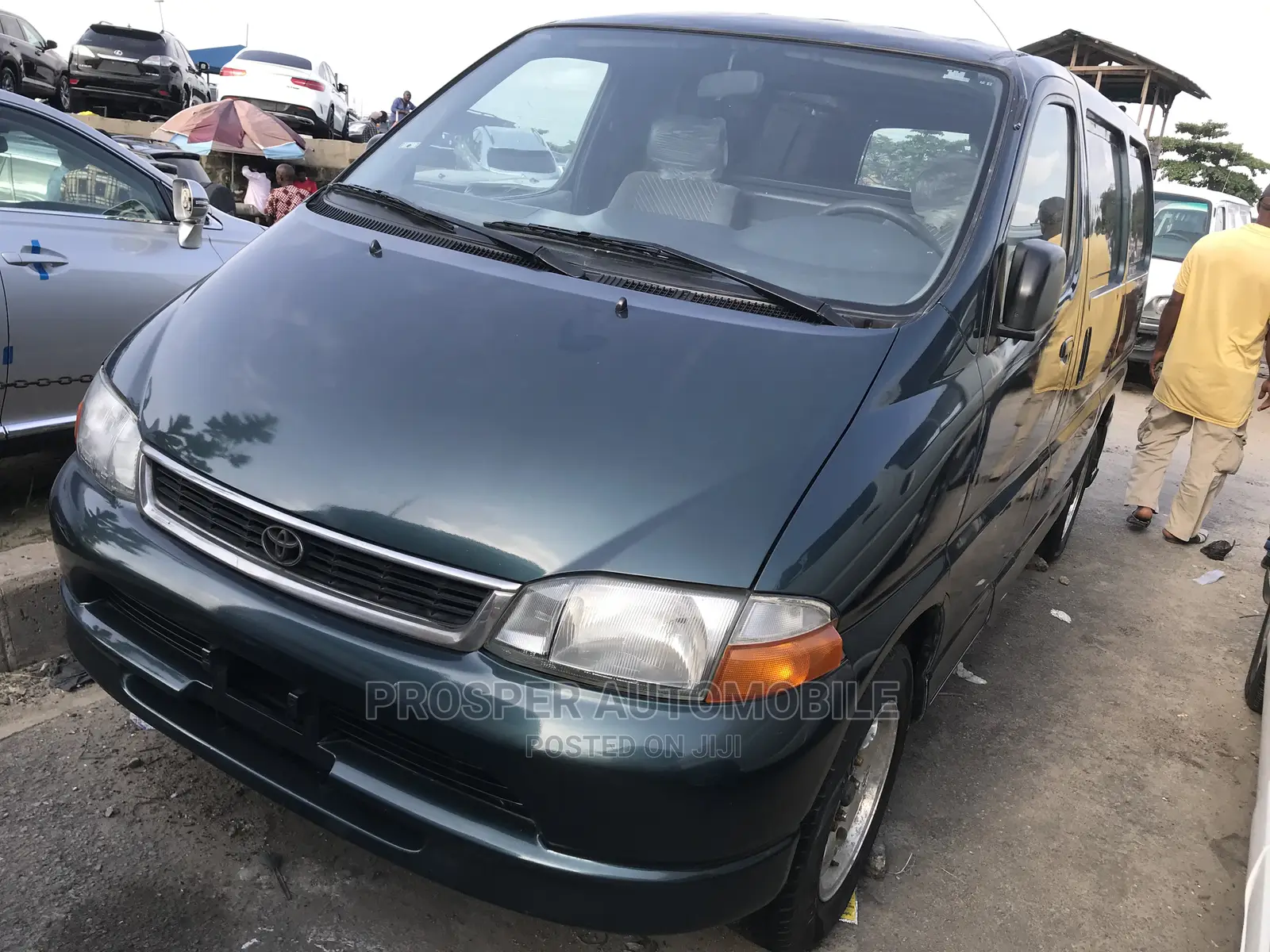 Toyota HiAce 2000 Blue