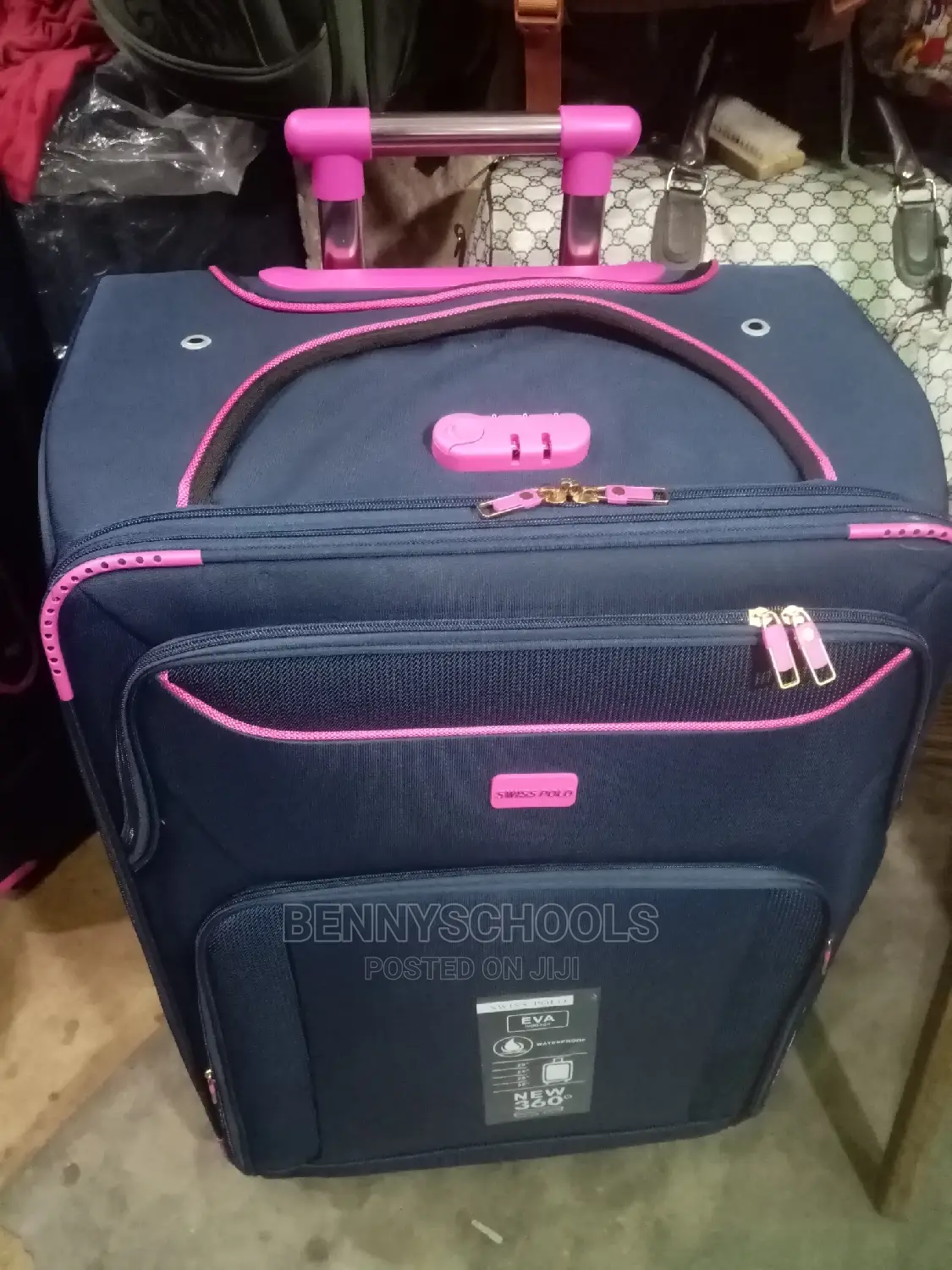 Big Eva Traveling Luggage Box