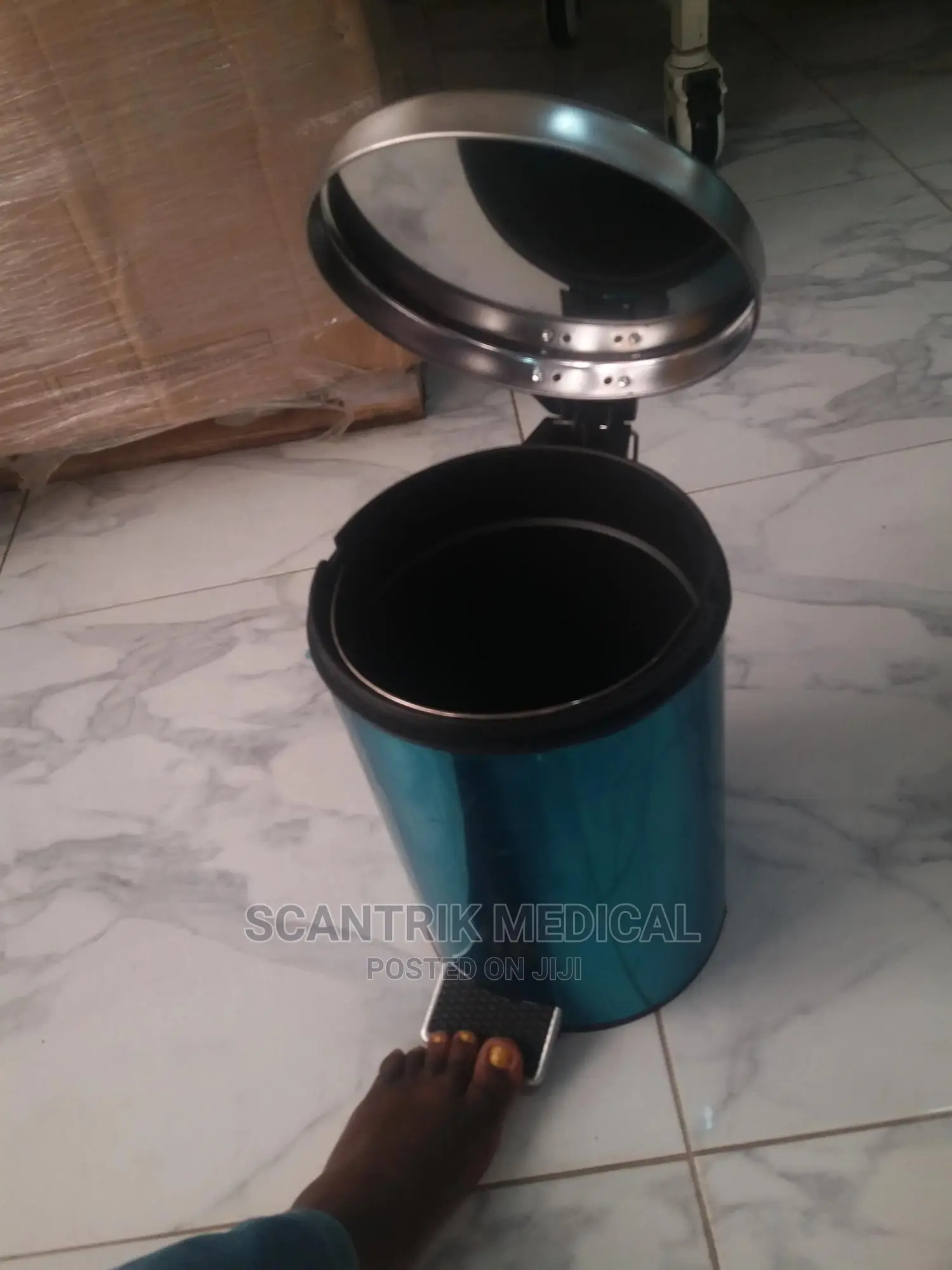High Quality Medical Portable Step Trash Can Wastebin