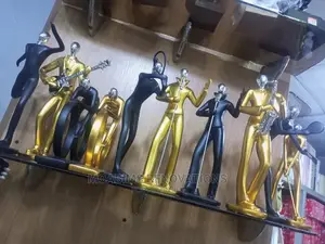Figurines Black and Gold Man
