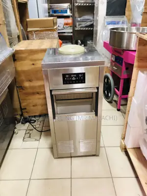 30 Big Size Cubes Ice Cube Machine Available (20kg Capacity)