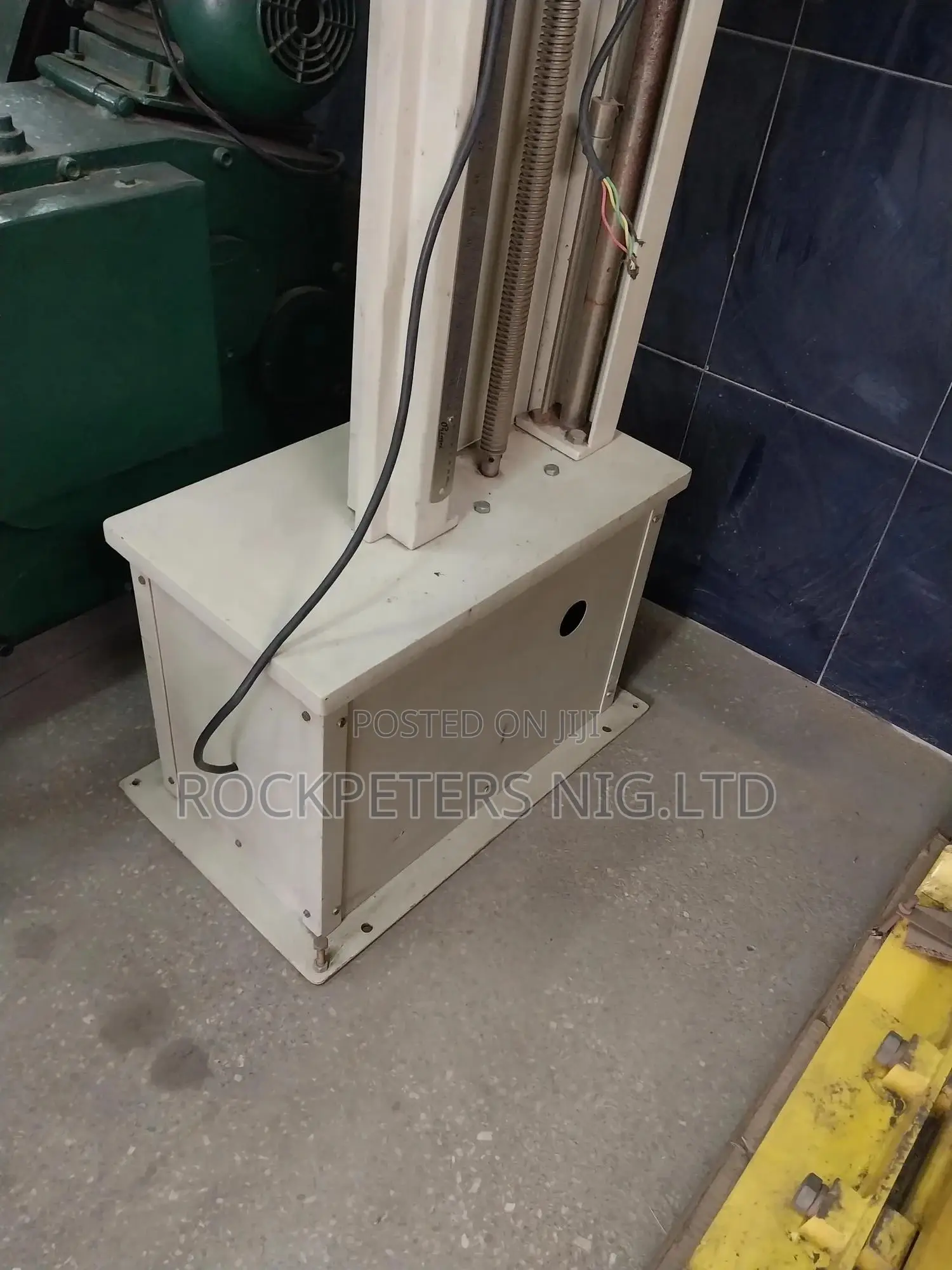 Enstron Digital Tensile Strength Testing Machine