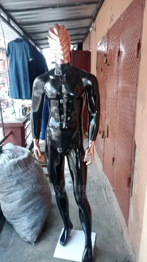 Rose Gold Head And Black Fibre Body Male Mannequin