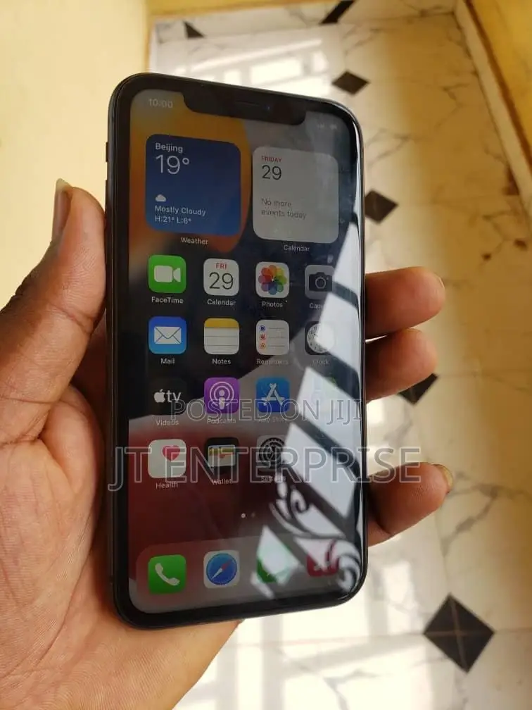Apple iPhone 11 64 GB Black
