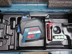 Bosch Professional GLL3-80 3 Lines Laser With Stand