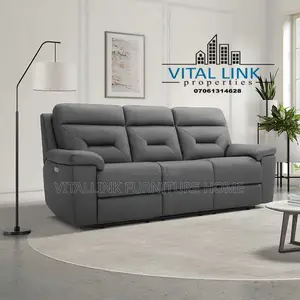 Well Designed and Tastefuly Finished Sofa