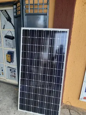 Quality 200W Mono Crystalline Solar Panels.