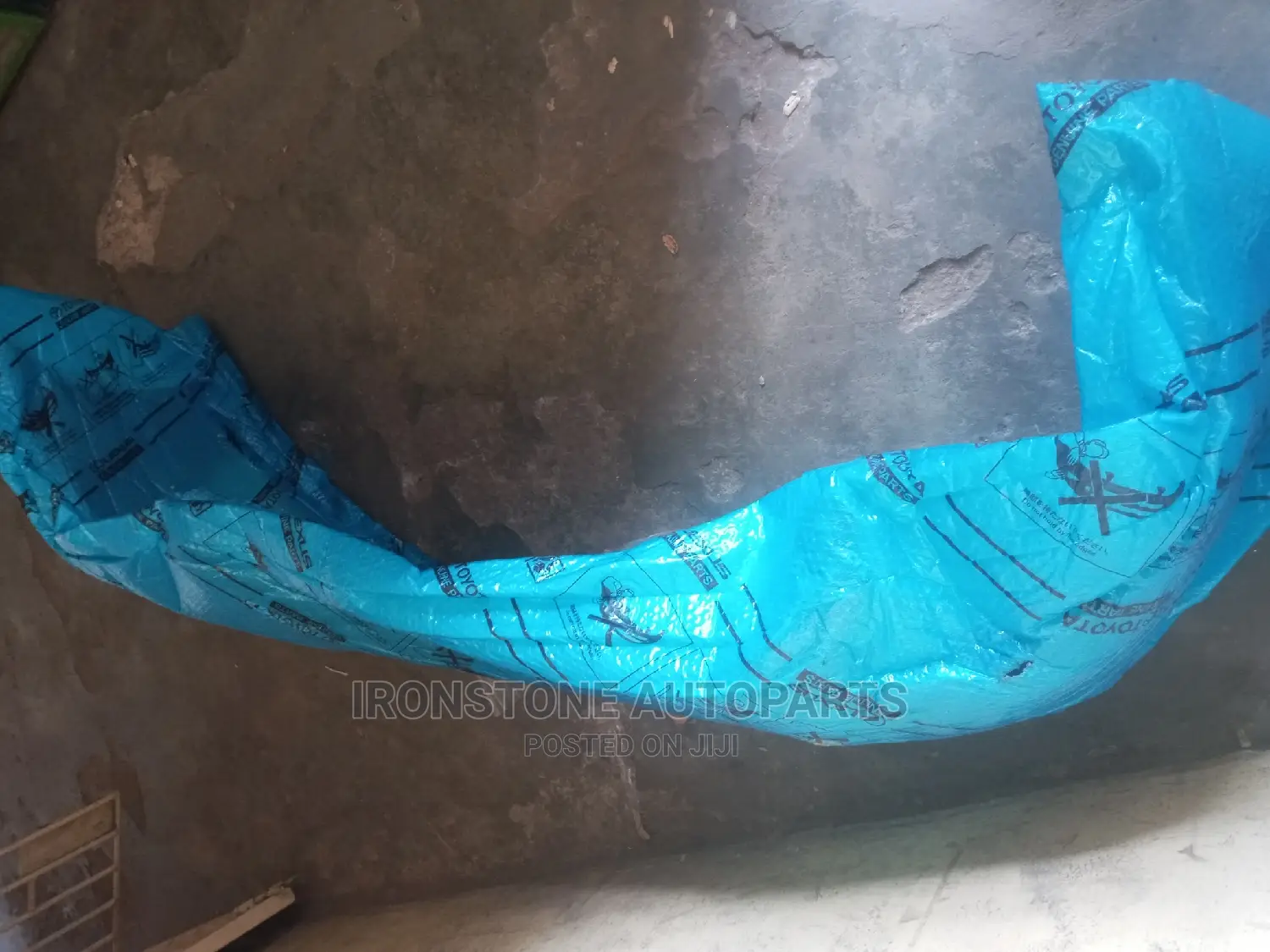 Front Bumper - Avensis 2012
