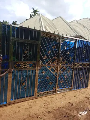 Strong and Durable Stainless Gates
