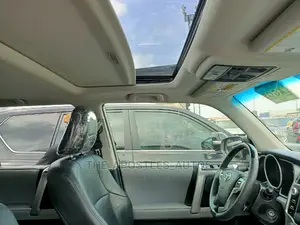 Toyota 4-Runner Limited 2WD 2012 Silver