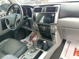 Toyota 4-Runner Limited 2WD 2012 Silver