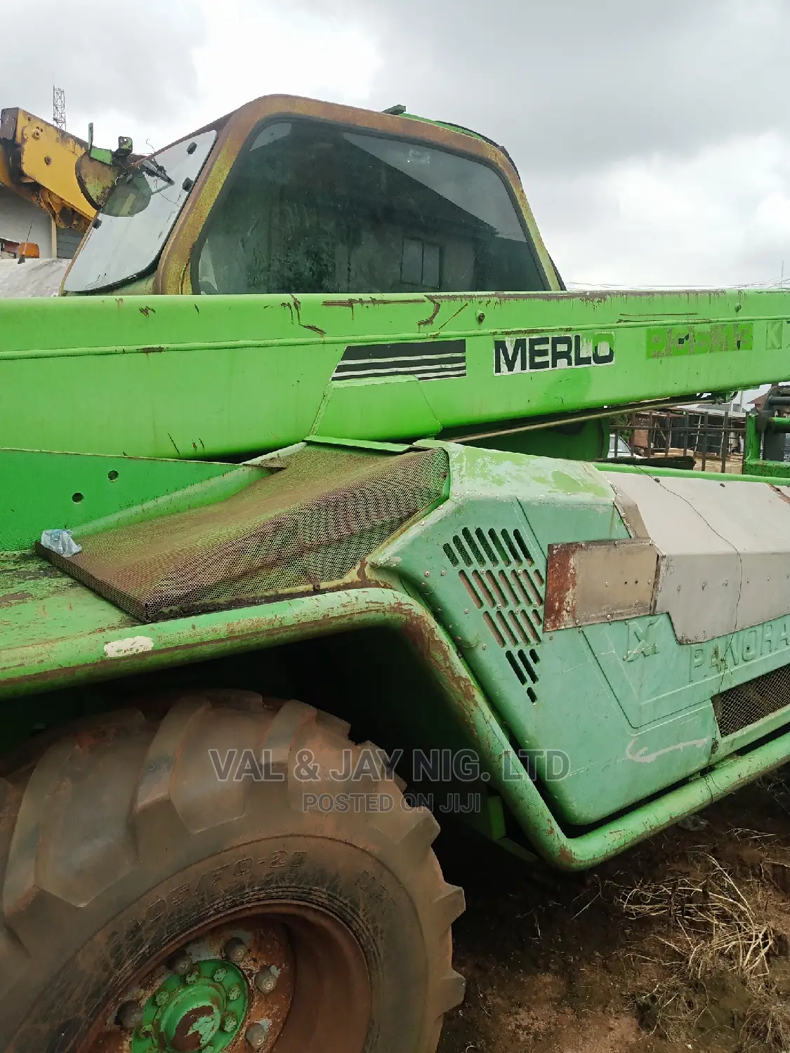 4 Tons MERLO Telescopic Forklift / Telehandler