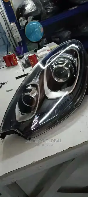 Porsche Macan Headlights