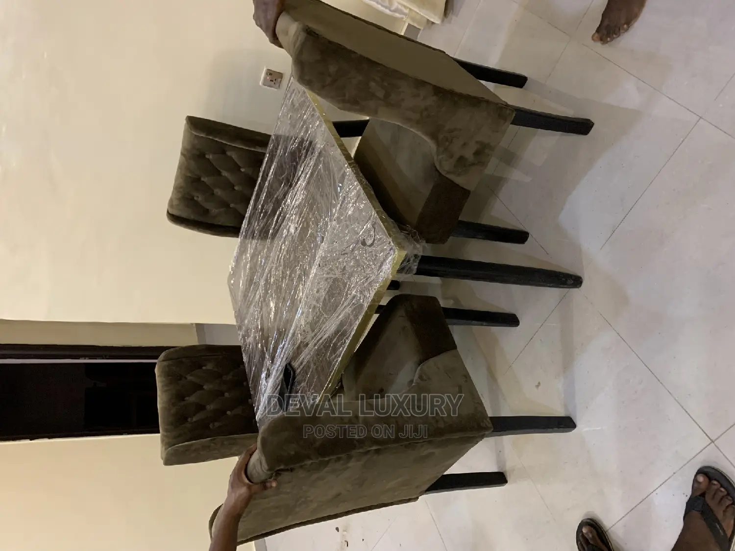 4 Seater Dinning Table and Chairs