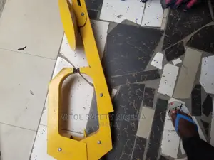 Adjustable Wheel Lock - Fits Nearly All 10" - 18" Wheels