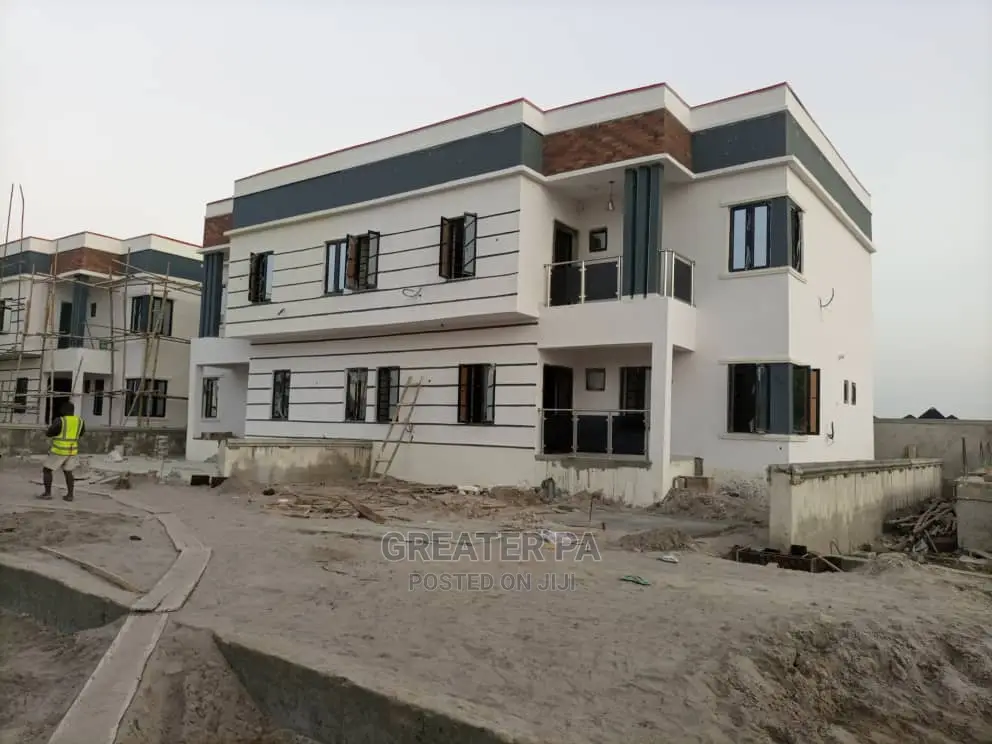 Building Contractor