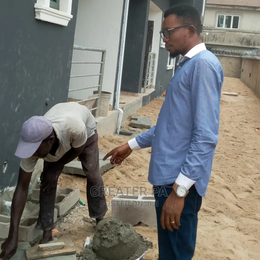 Building Contractor