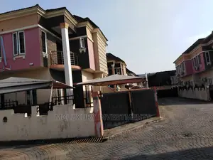 4bdrm Duplex in Chevron, Lekki ( for sale