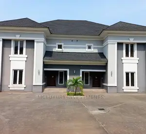 4bdrm Duplex in Kusenla Street, for rent