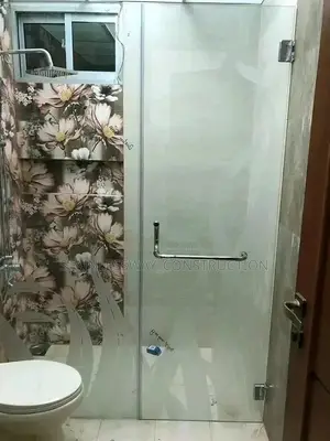 Shower Cubicle Water Covering