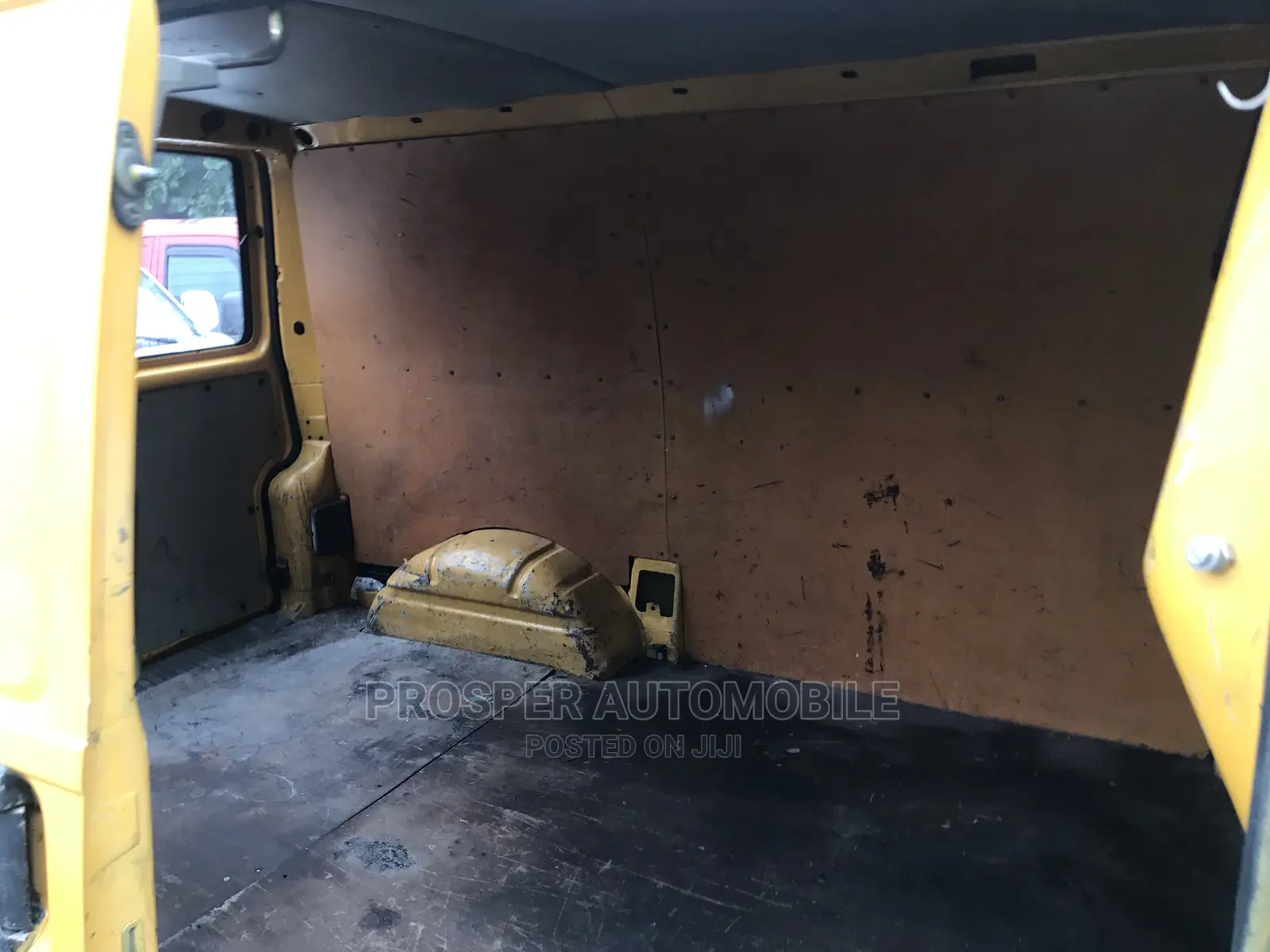 Volkswagen Transporter 1999 Yellow