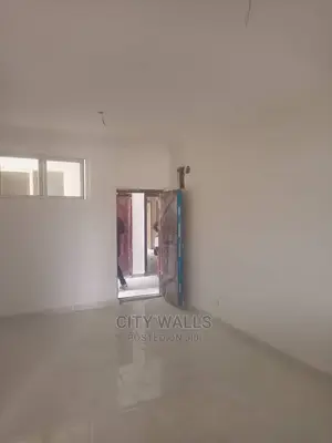 2bdrm Block of Flats in Northern Foreshore, Chevron for Sale