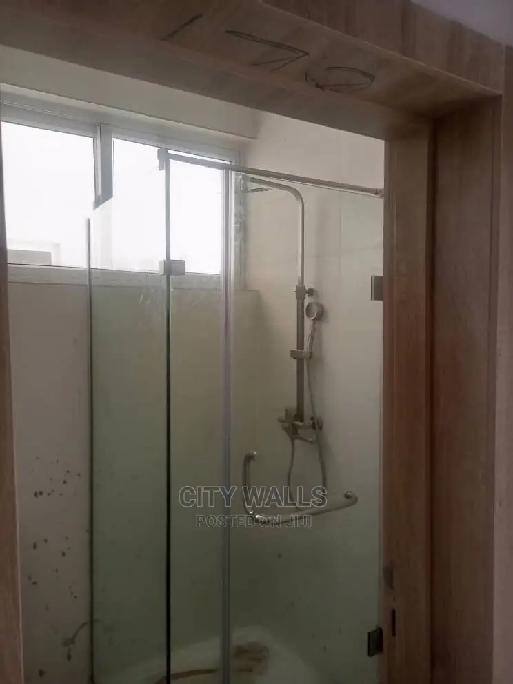 2bdrm Block of Flats in Northern Foreshore, Chevron for Sale