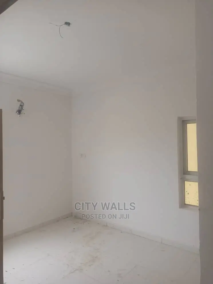 2bdrm Block of Flats in Northern Foreshore, Chevron for Sale