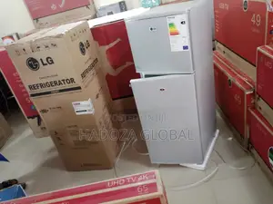 Brand New Lg Refrigerator With Enough Storage Space Clg250sl