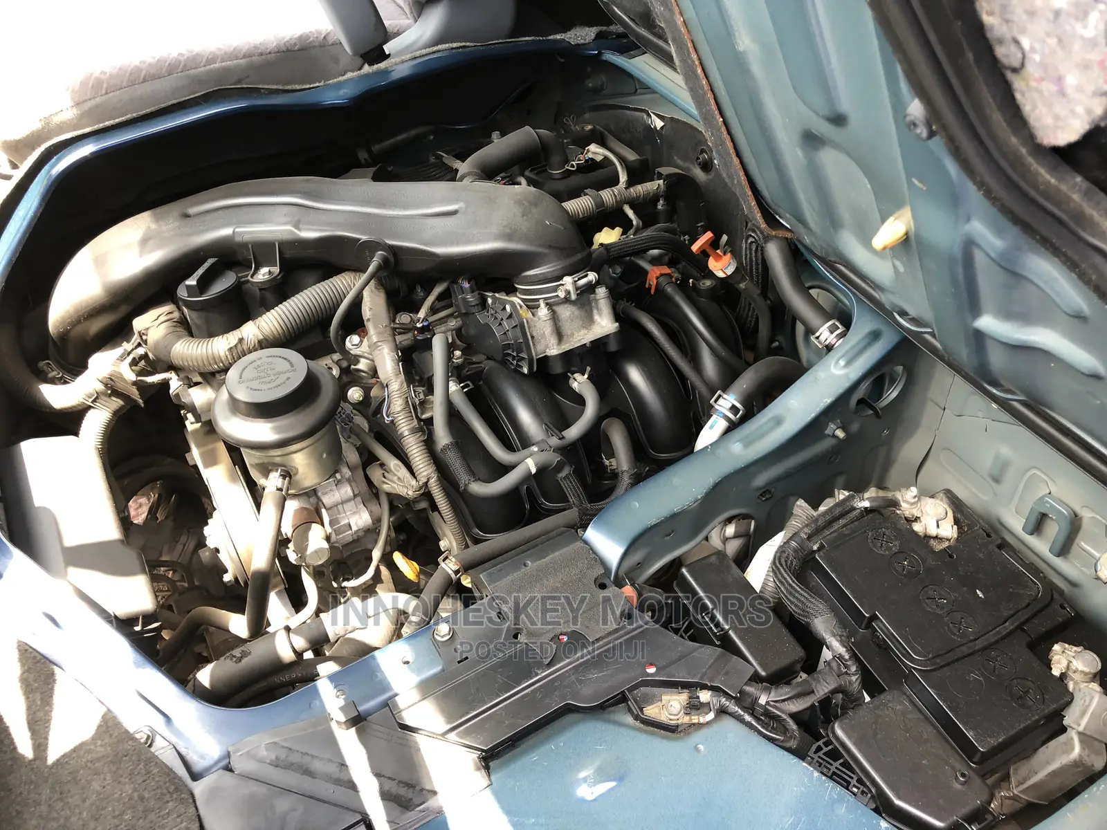 Toyota HiAce 2010 Blue