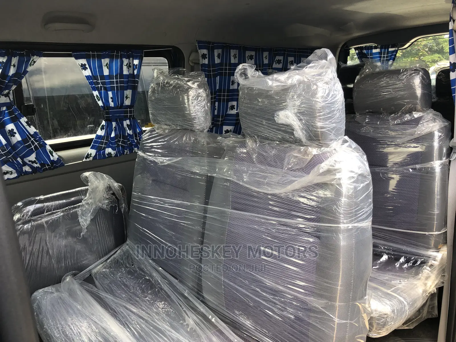 Toyota HiAce 2010 Blue