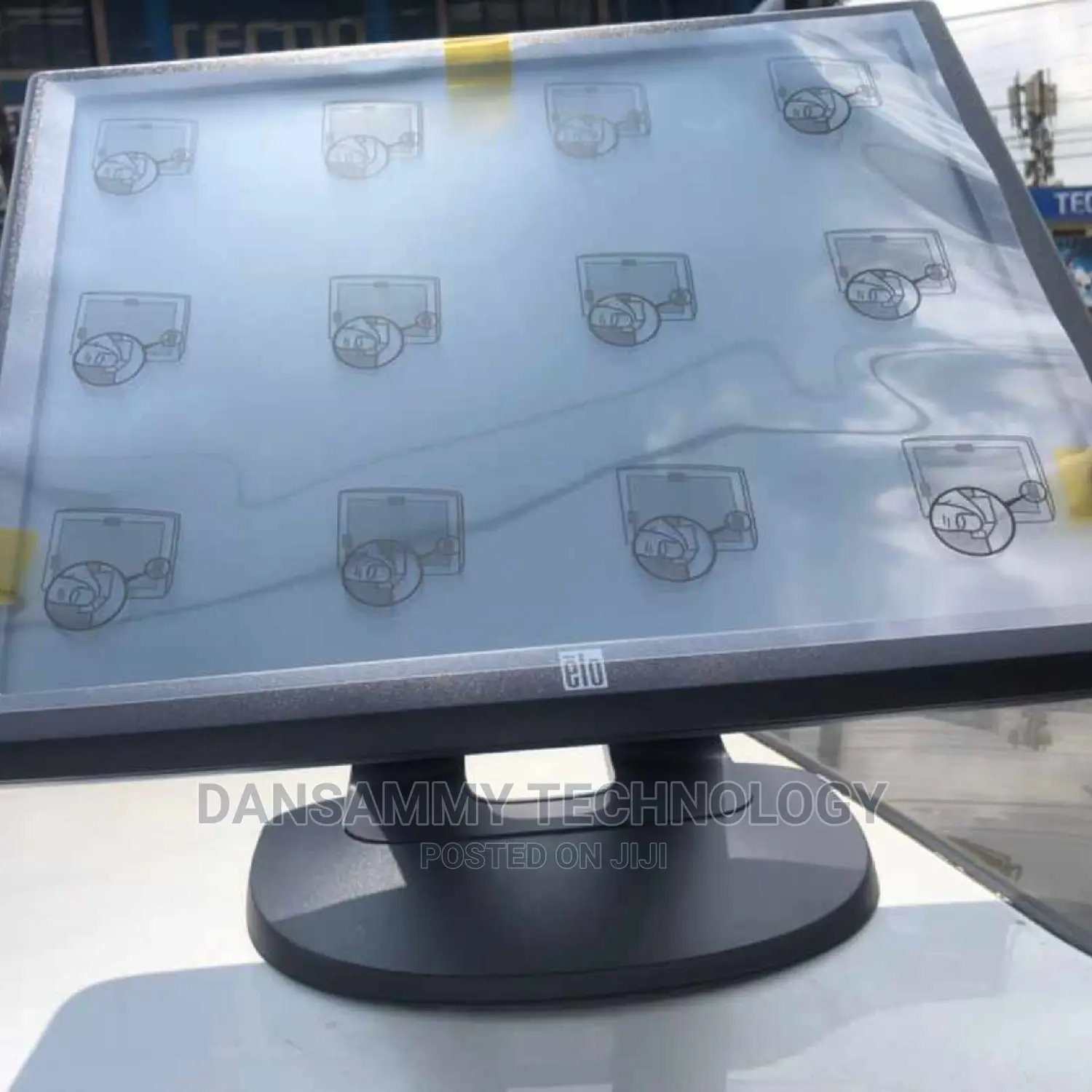 Elo ''19" Touch Screen Home/Office Monitor.