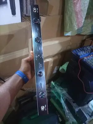 Might Audio 4 In1 Wireless Microphone