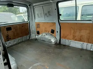 Toyota HiAce 1998 Silver
