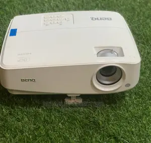 Projector Bright and Neat Direct Uk Used Lagos