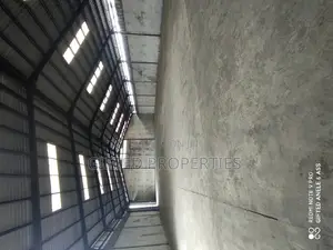 A Massive Warehouse in Elelewon Off Eleme Junctions