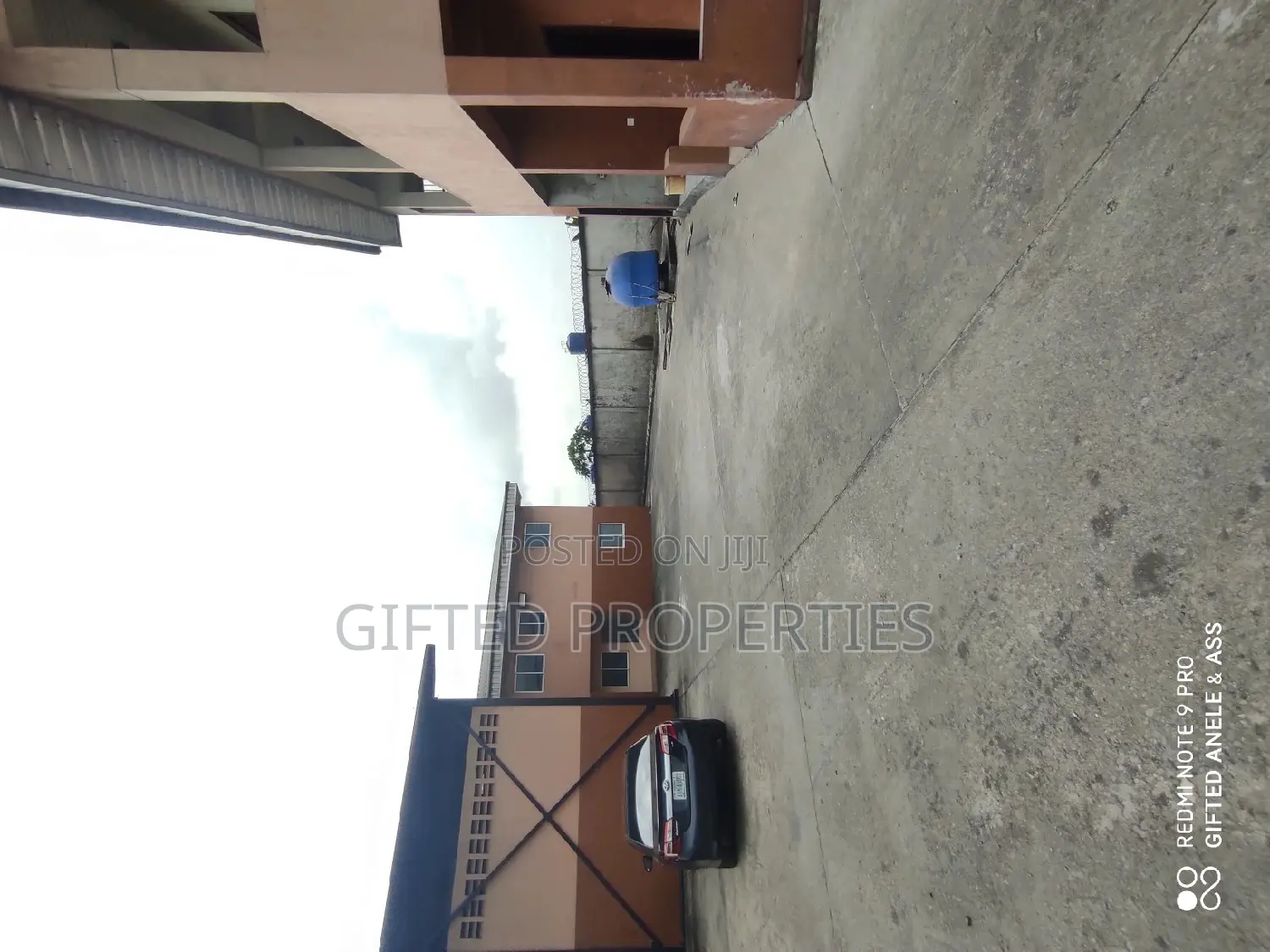 A Massive Warehouse in Elelewon Off Eleme Junctions