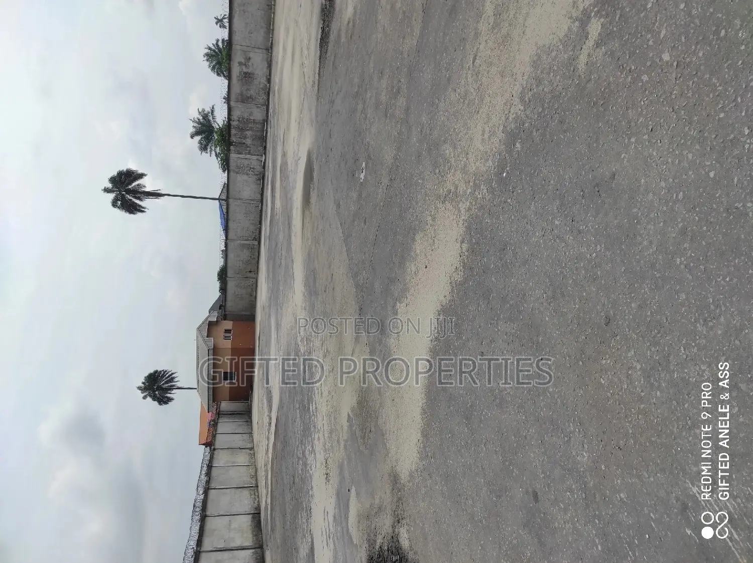 A Massive Warehouse in Elelewon Off Eleme Junctions