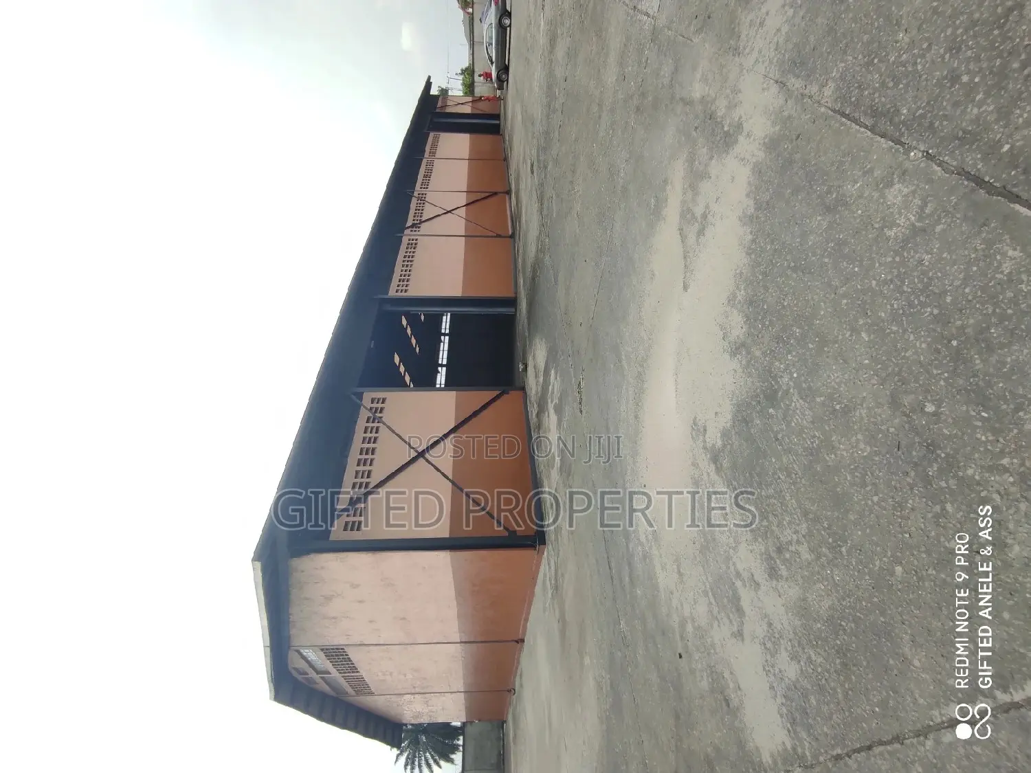 A Massive Warehouse in Elelewon Off Eleme Junctions