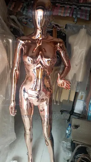 Size 8 Faceless Rose Gold Chrome Display Mannequin