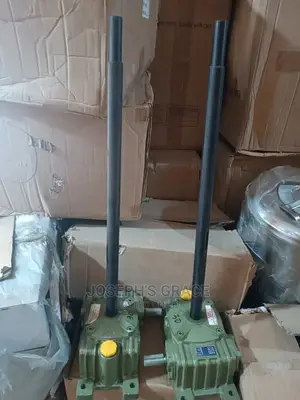 Complete (Gear) Automatic Packaging Machine.