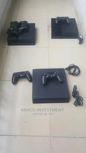 Playstation 4 With Latest 10games Installed Power Cable Hdmi