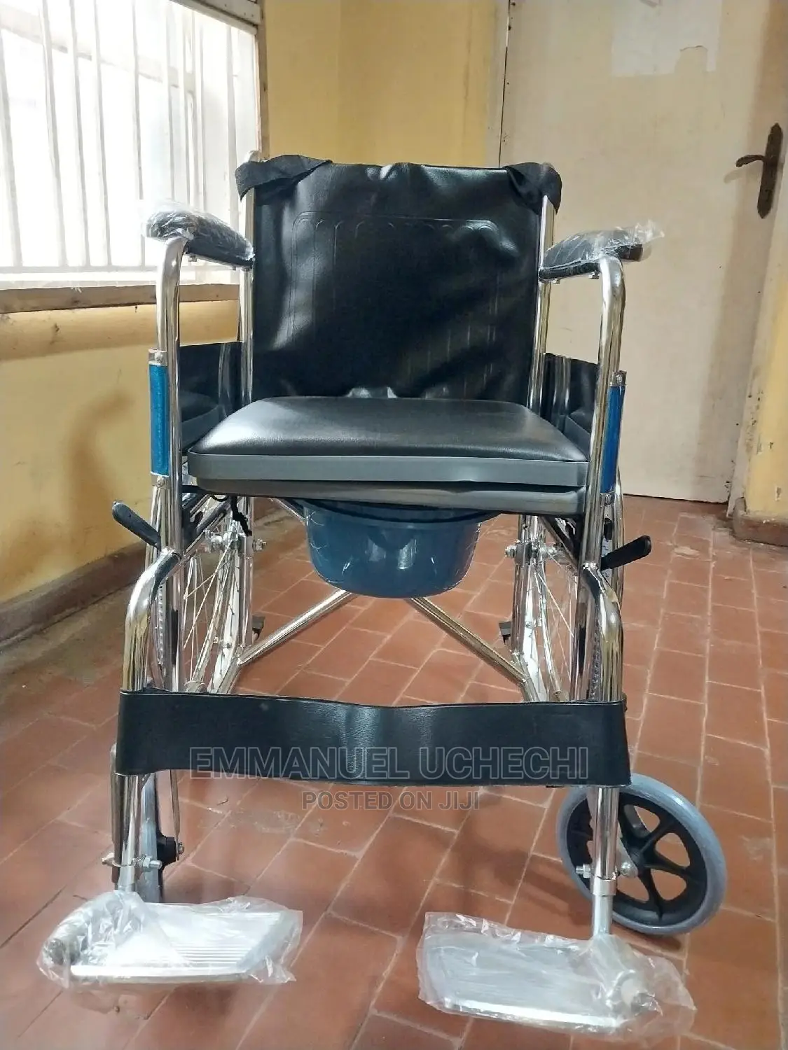 Comode Wheelchairs