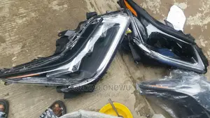 Lexus Lx 570 Set of Headlamps 2020 Model