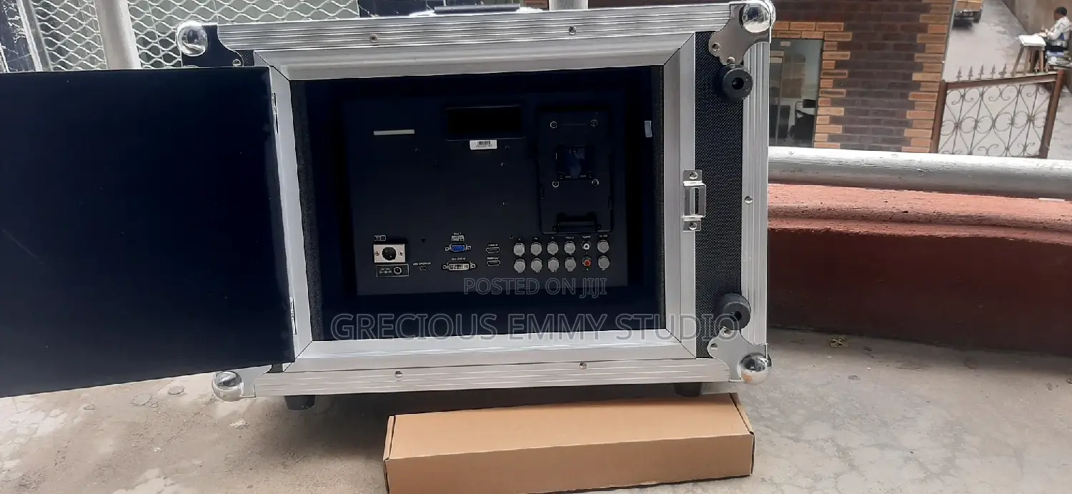 Feelworld 17" Director's Monitor