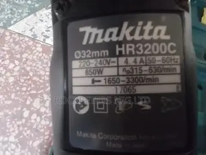 Makita Rotary Hammer Drill Hr3200c