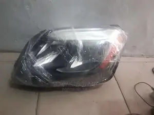 Mercedes-Benz GLK 2013 Headlights