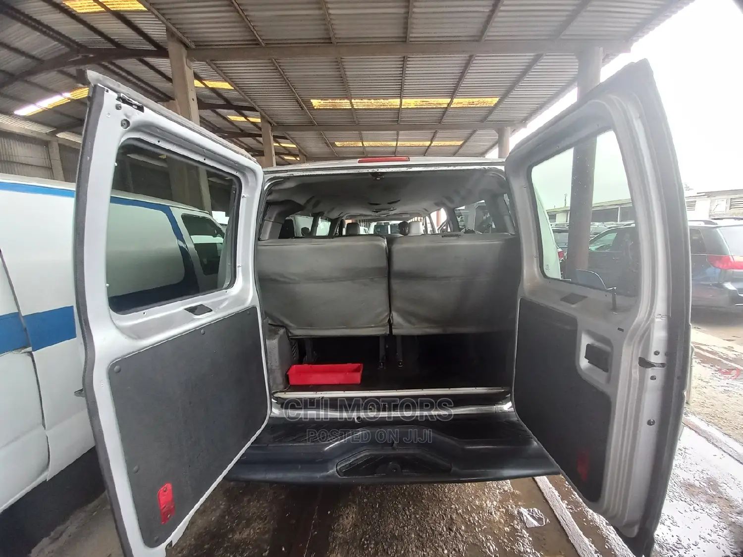 Ford E350 2013 Silver