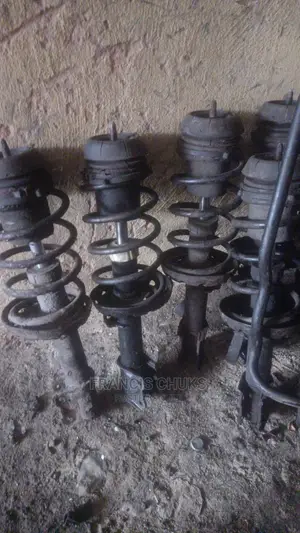 Set of Front Shocks for Opel Zafira.