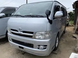 Toyota HiAce 2012 Silver